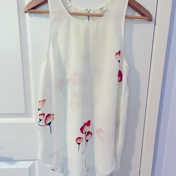 Aritzia Wilfred white silk floral tank top. Size S - Picture 3 of 4